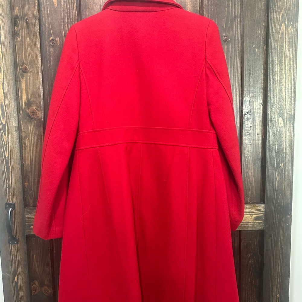 Old Navy Red Trench Coat with Classic Double-Breasted Style and Wide Lapel - Picture 2 of 2